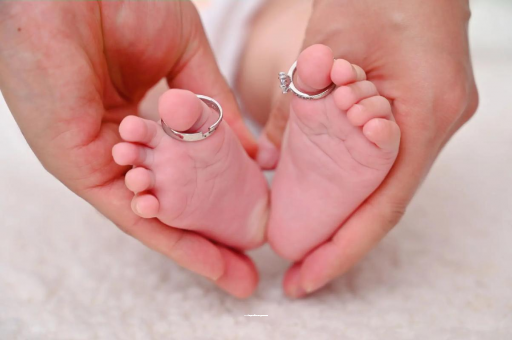 湖南宝宝发烧手心比额头烫